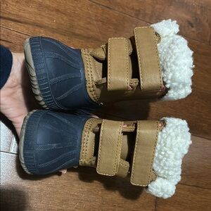 Super cute Gap Baby/Infant Winter/Snow Boots - brand new